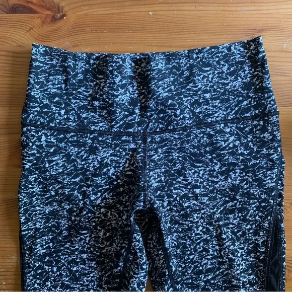 Lululemon leggings Size 8 athleisure athletic - Picture 5 of 5